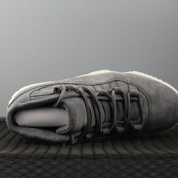 The new Aj Nike Air Jordan men\'s sneaker series